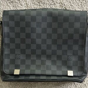 Louis Vuitton Graphite Damier Messenger Bag Purse Cross Body Womens Mens Unisex